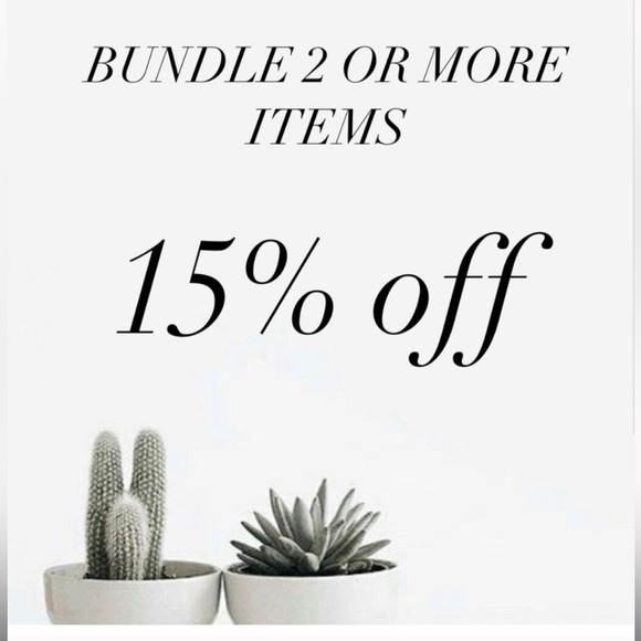 STARBUCKS | Reusable Red and White Holiday Cup 2024 - Picture 6 of 6